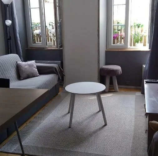 Sur Le Vieux Port, Centre De Apartment